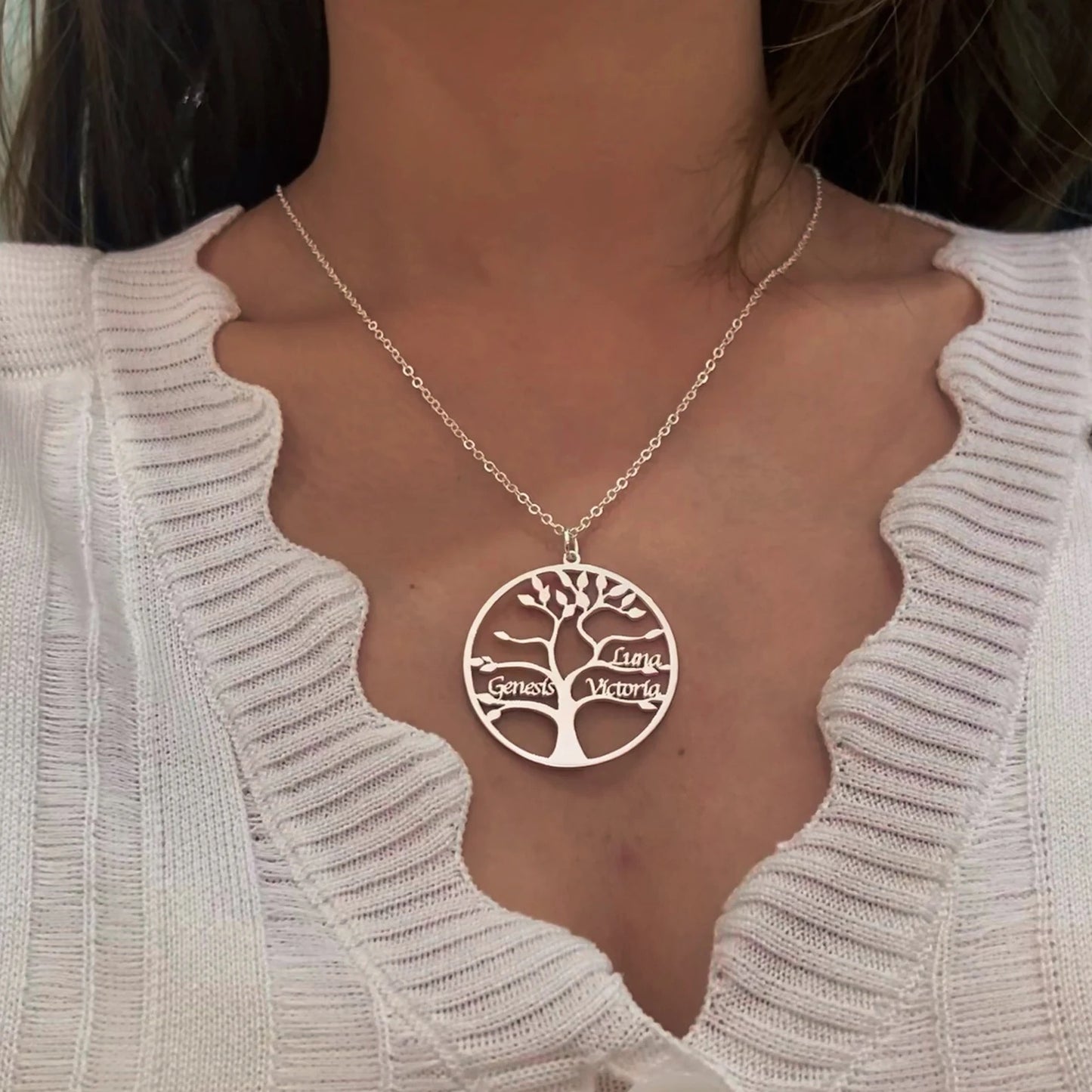 TREE OF LIFE NECKLACE UP TO 13 FIRST NAMES